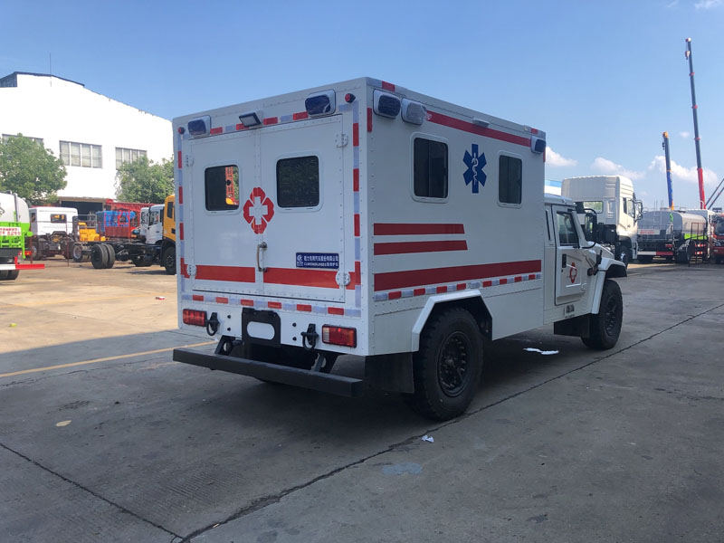 東風(fēng)猛士越野型救護(hù)車(chē)(柴油)