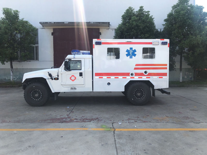 東風(fēng)猛士越野型救護(hù)車(chē)(柴油)